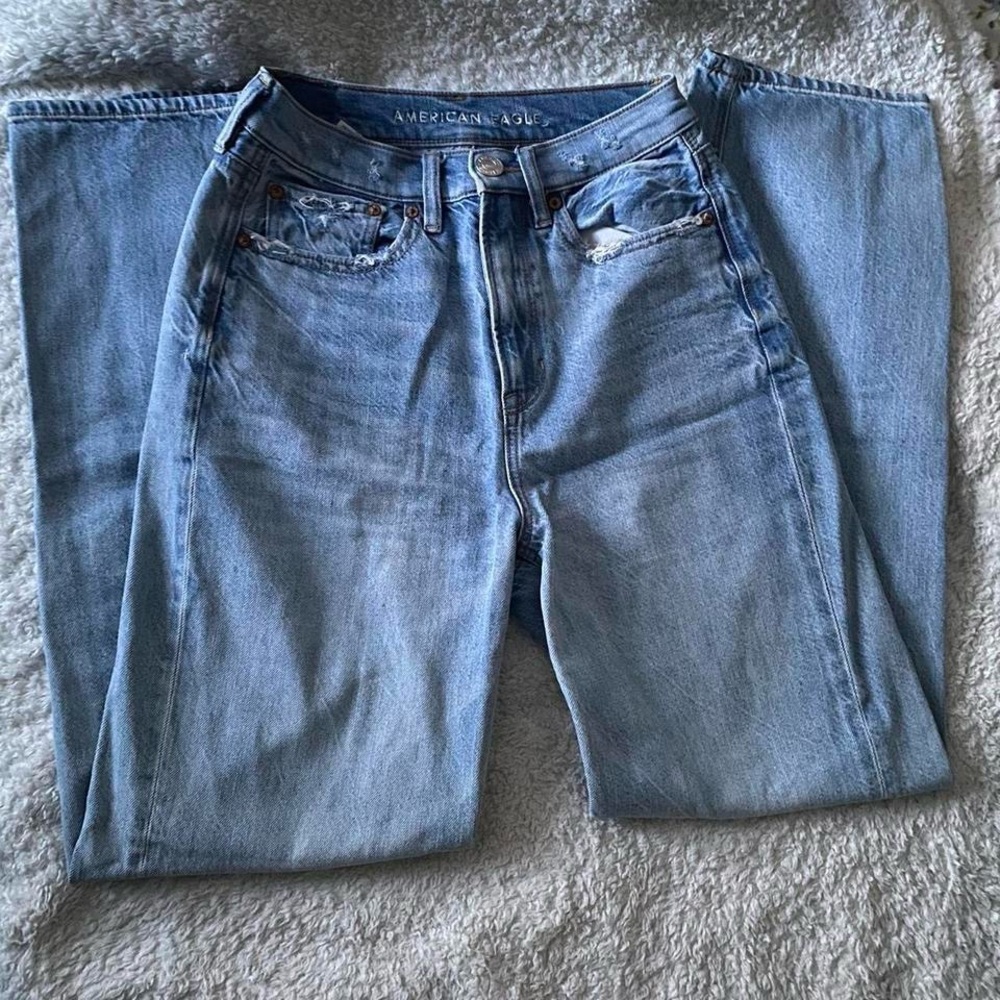 American Eagle Outfitters Light Wash Straight Leg Jeans